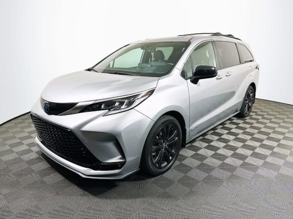 Certified 2021 Toyota Sienna XSE 7 Passenger Van