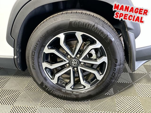 2025 Toyota Corolla Cross SE - Photo 28