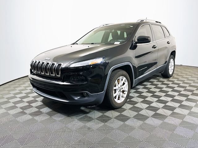 2018 Jeep Cherokee Latitude photo 2