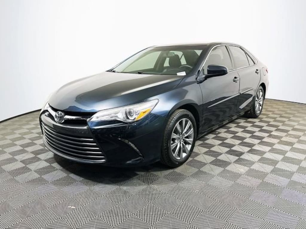 Used 2017 Toyota Camry XLE Sedan