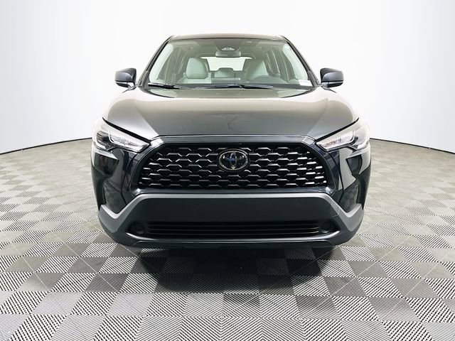 2025 Toyota Corolla Cross L photo 2