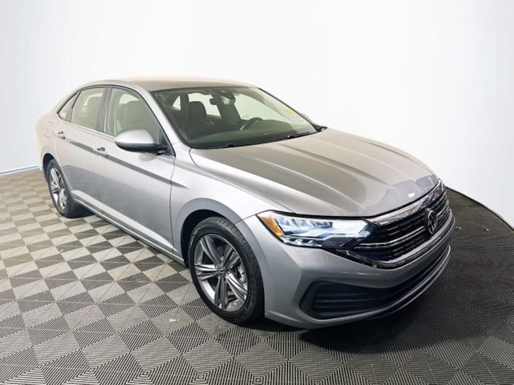 Used 2024 Volkswagen Jetta 1.5T SE Sedan