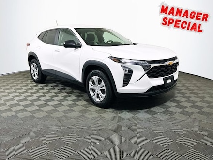2025 Chevrolet Trax LS SUV
