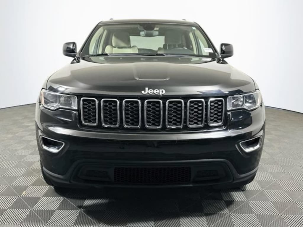 Used 2018 Jeep Grand Cherokee Laredo RWD SUV