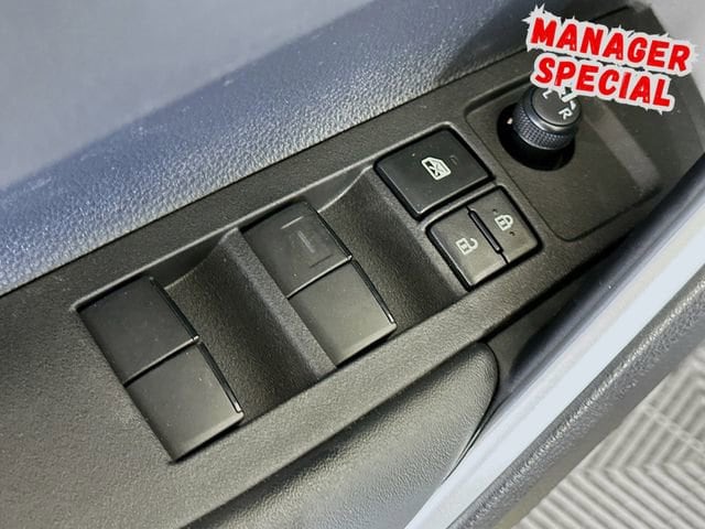 2025 Toyota Corolla Cross SE - Photo 20