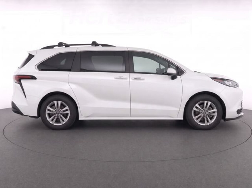 Used 2025 Toyota Sienna XLE 7 Passenger Van Passenger Van