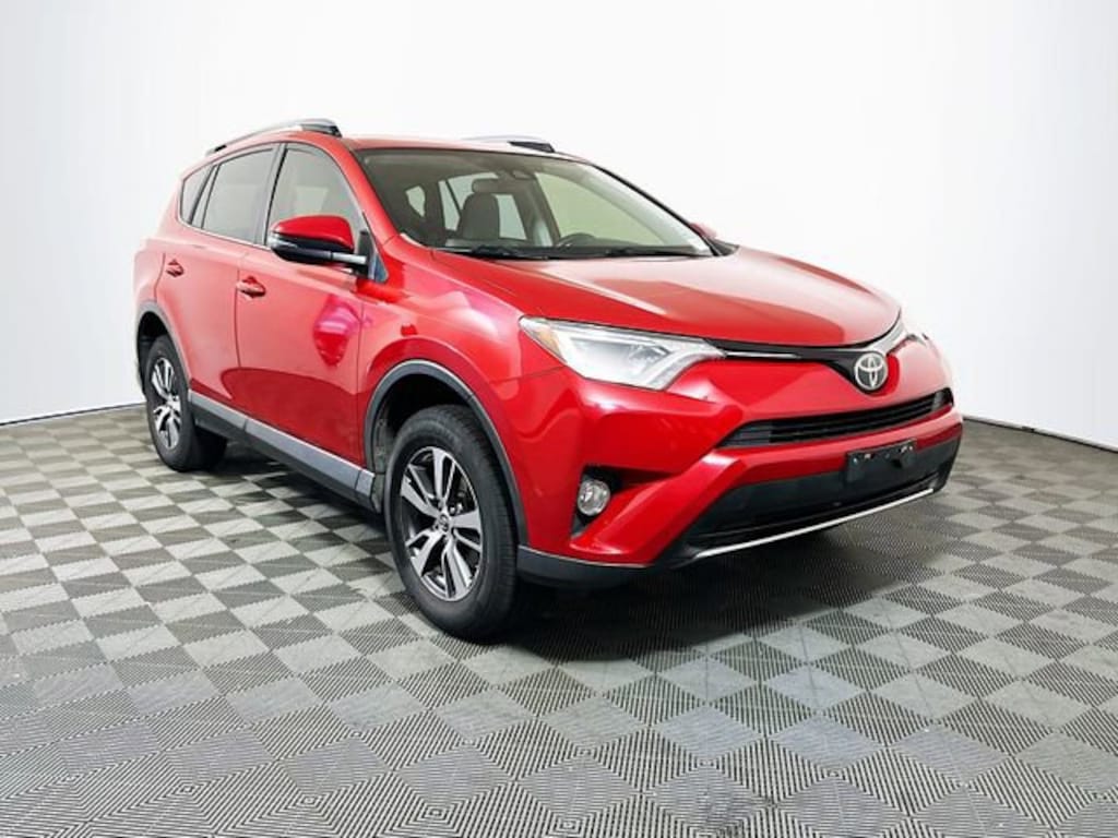 Used 2017 Toyota RAV4 XLE SUV