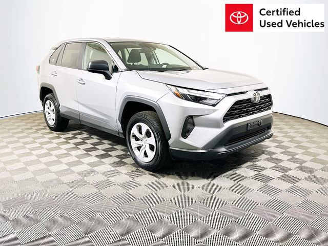 2025 Toyota RAV4 LE FWD's photo