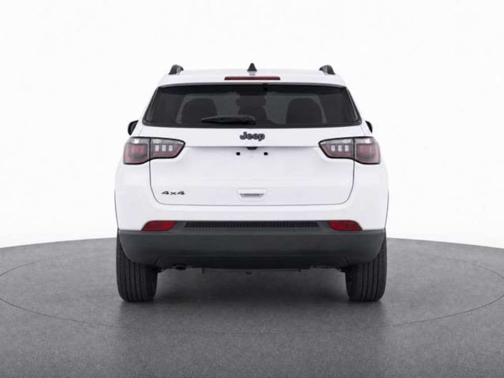 Used 2025 Jeep Compass Latitude SUV