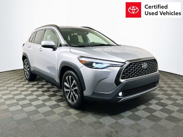 2023 Toyota Corolla Cross XLE's photo