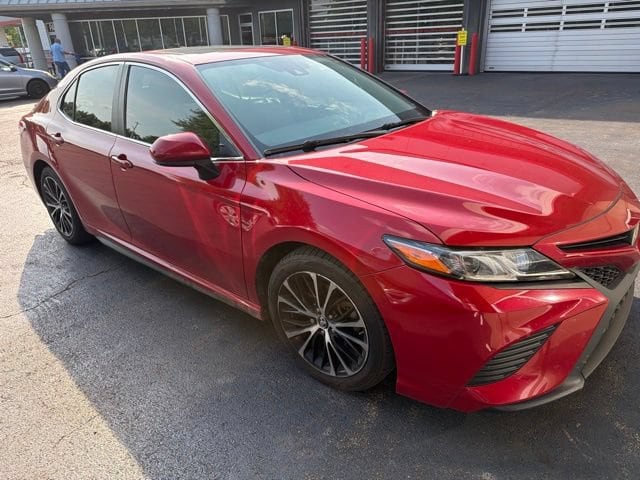2019 Toyota Camry 2.5 Auto SE's photo