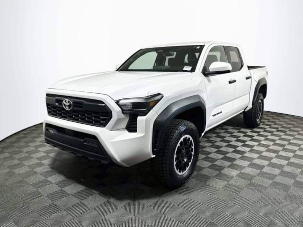 Used 2024 Toyota Tacoma 4WD SR5 Truck Double Cab