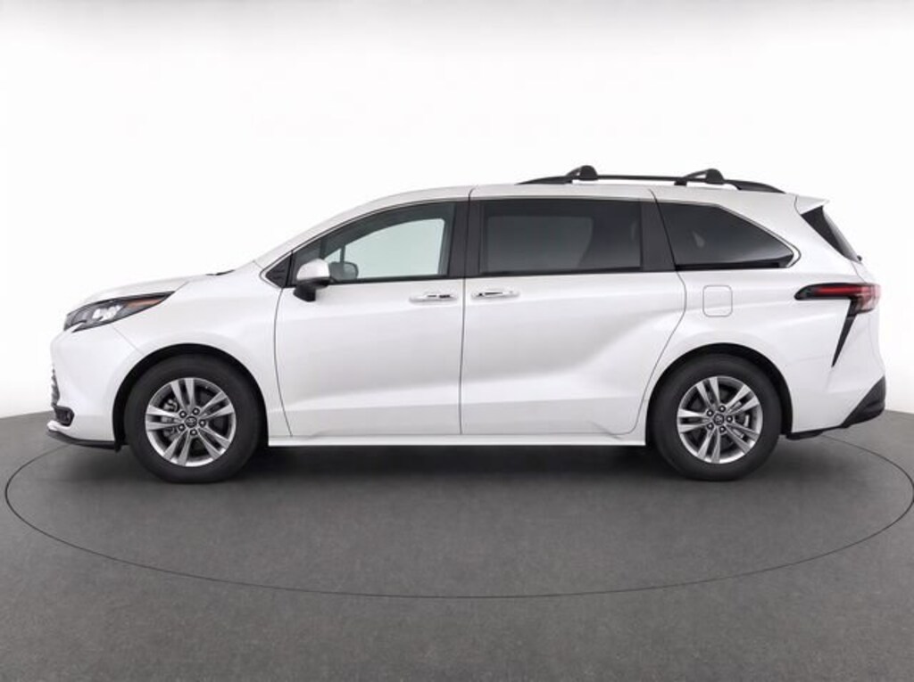 Used 2025 Toyota Sienna XLE 7 Passenger Van Passenger Van