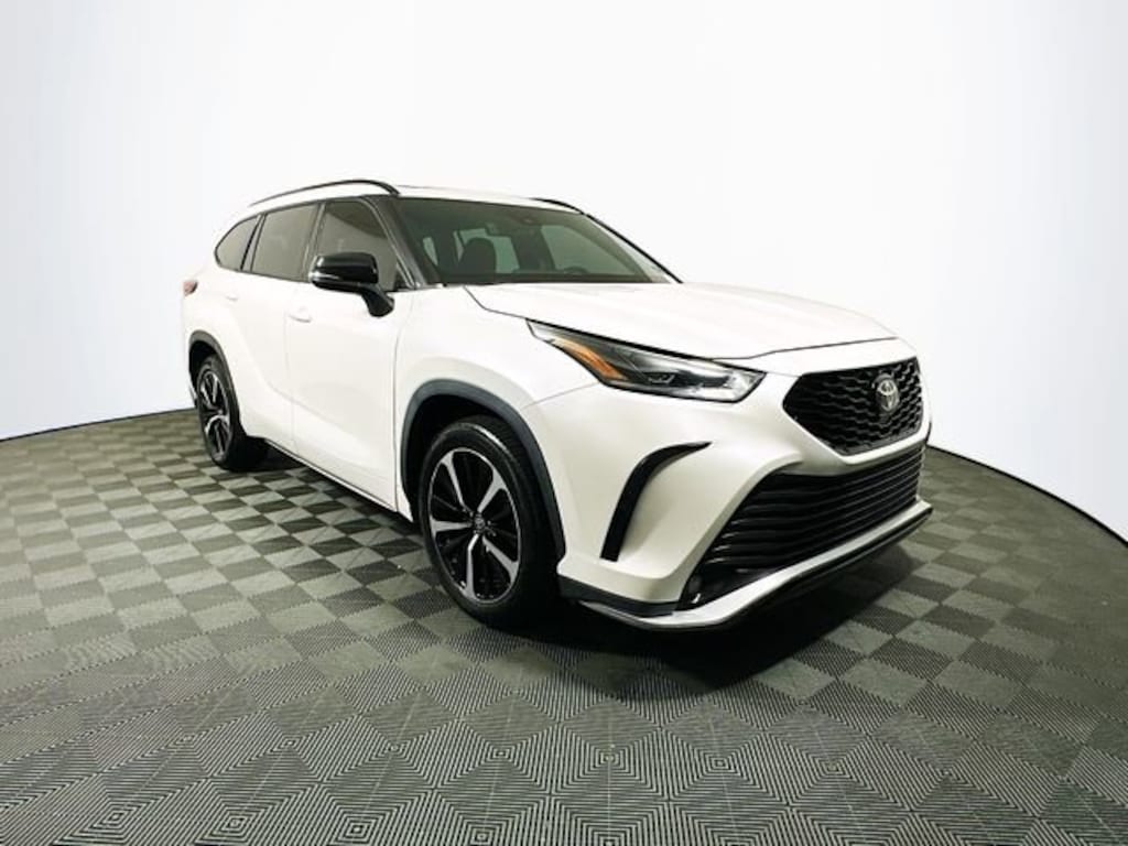 Used 2021 Toyota Highlander XSE SUV