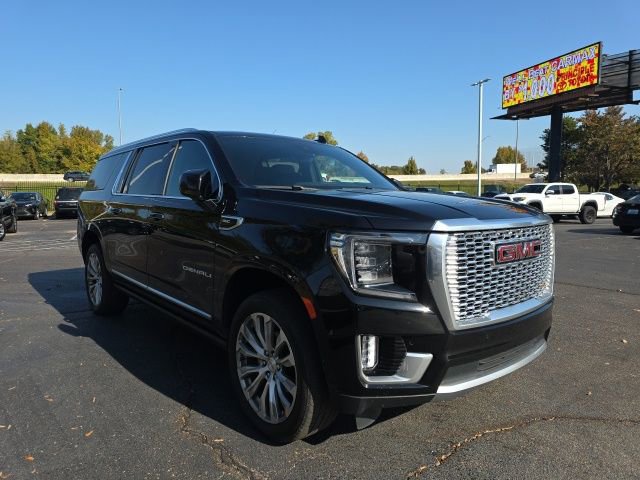 2023 GMC Yukon XL Denali's photo