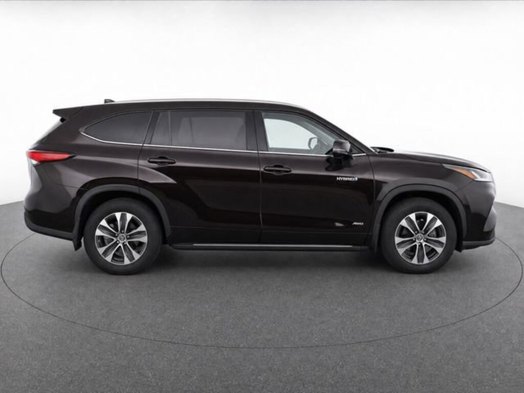 Used 2020 Toyota Highlander XLE SUV