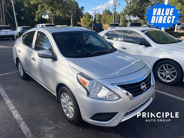  Nissan Versa Sedan