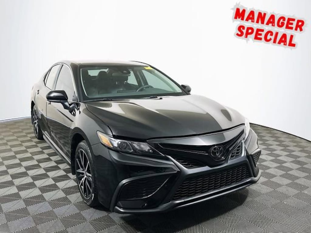 Used 2021 Toyota Camry SE Sedan