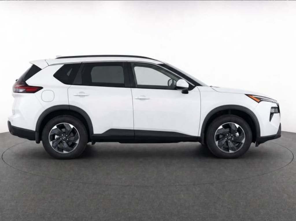 Used 2024 Nissan Rogue SV SUV