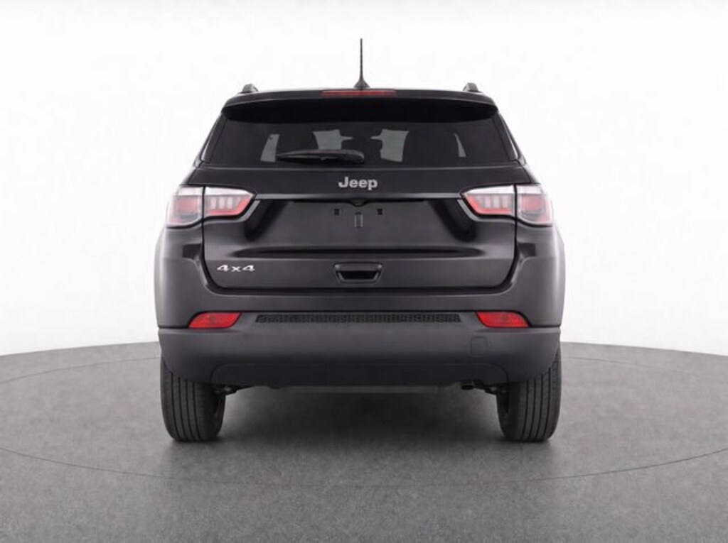 Used 2025 Jeep Compass Latitude SUV