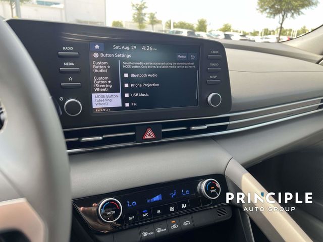 2025 Hyundai Elantra SEL - Photo 19