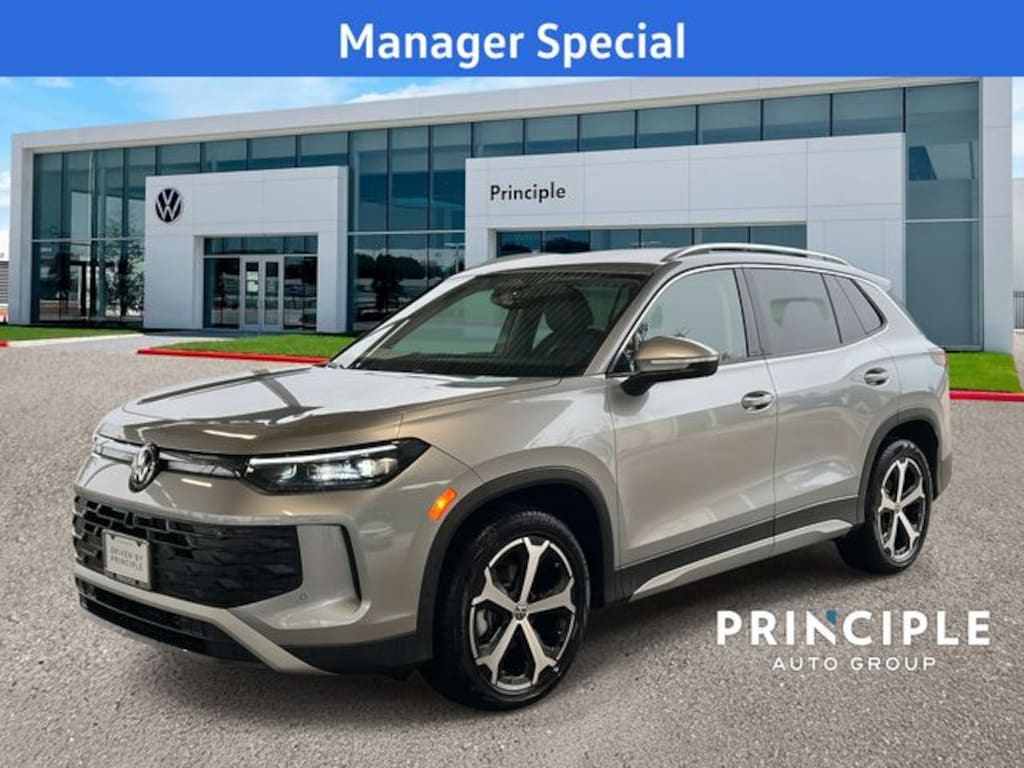 New 2025 Volkswagen Tiguan 2.0T SE SUV