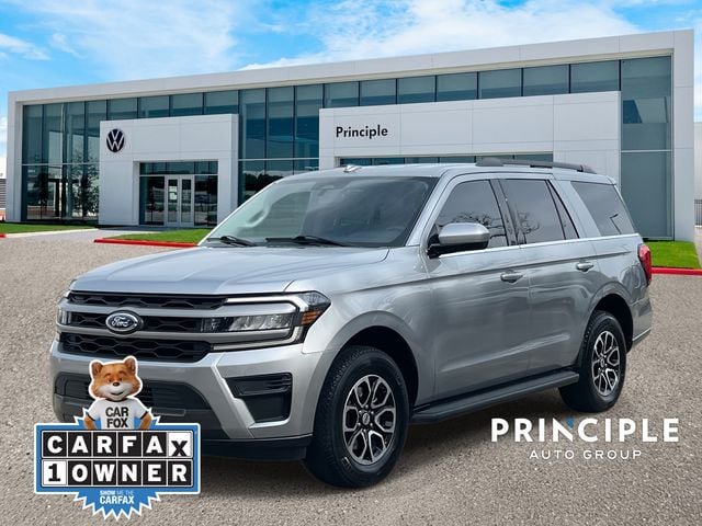 2023 Ford Expedition XLT's photo