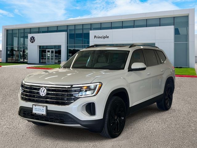 New 2026 Volkswagen Atlas SE w/Technology