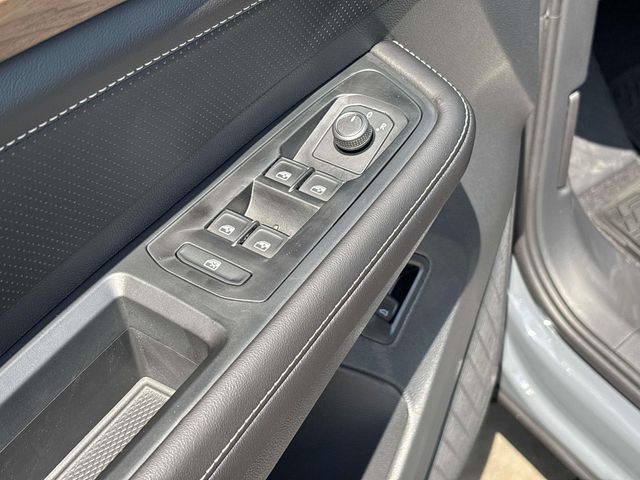 2026 Volkswagen Atlas SE w/Tech - Photo 7