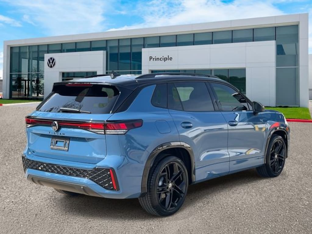 New 2026 Volkswagen Tiguan 2.0T SE SUV