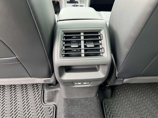 2026 Volkswagen Tiguan SE - Photo 21