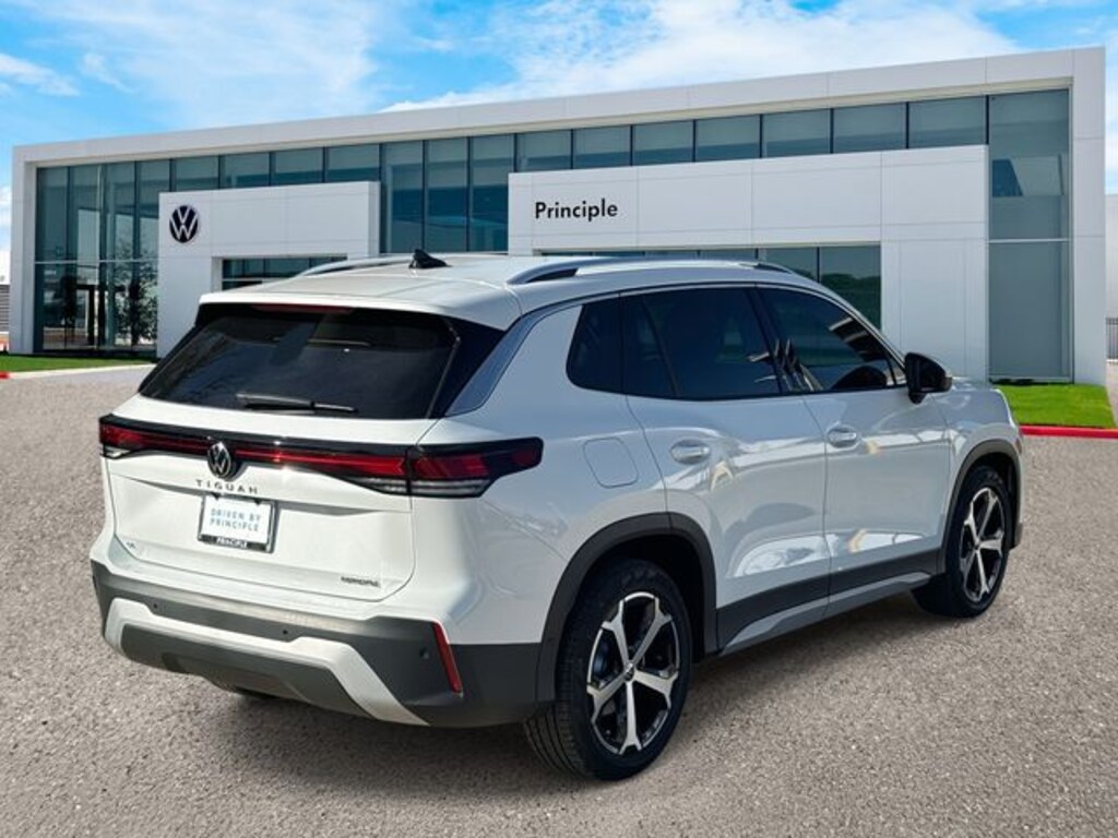 New 2026 Volkswagen Tiguan 2.0T SE SUV