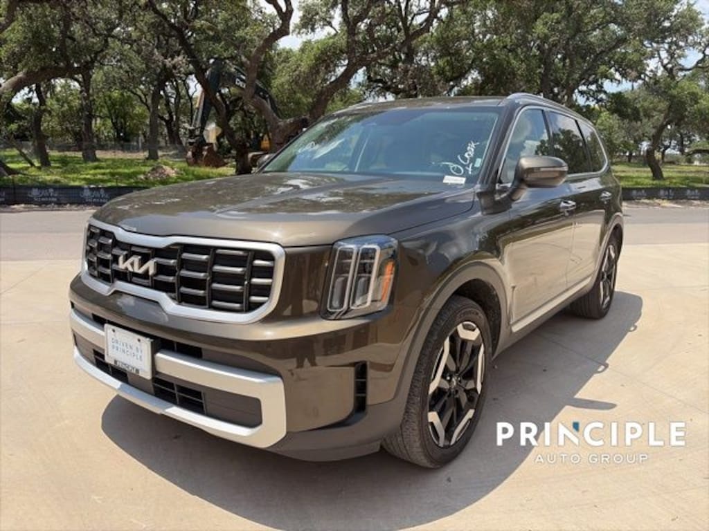 Used 2025 Kia Telluride S SUV