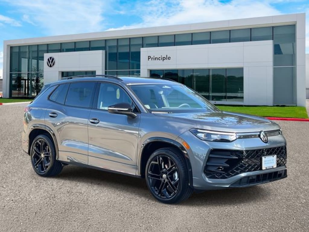 New 2025 Volkswagen Tiguan 2.0T SE R-Line Black SUV