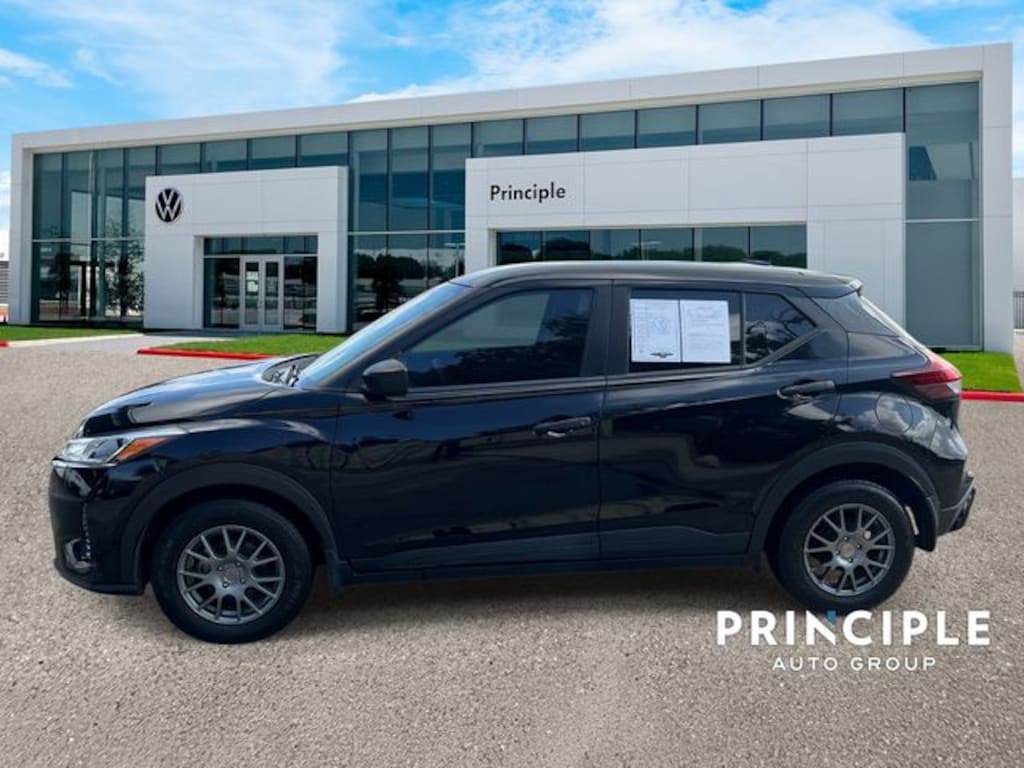 Used 2021 Nissan Kicks S SUV