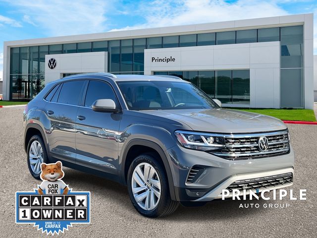 2022 Volkswagen Atlas Cross Sport V6 SE Technology photo 2