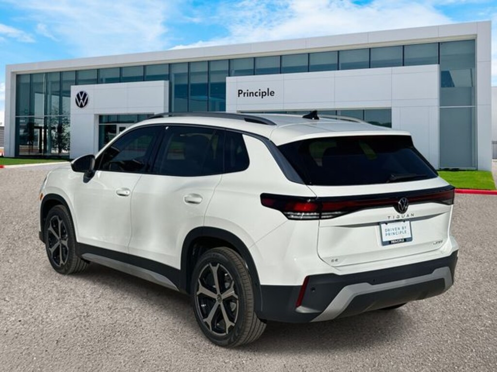 New 2026 Volkswagen Tiguan 2.0T SE SUV