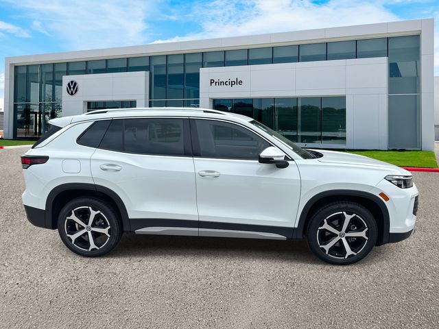 2025 Volkswagen Tiguan SE photo 2