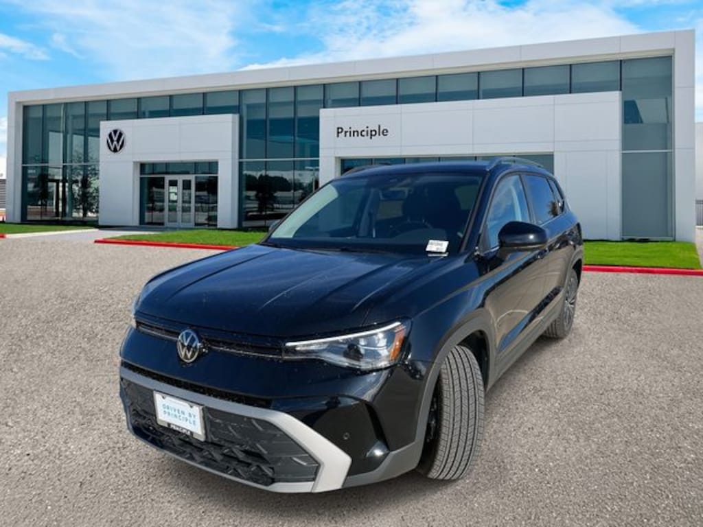 New 2025 Volkswagen Taos 1.5T SE SUV