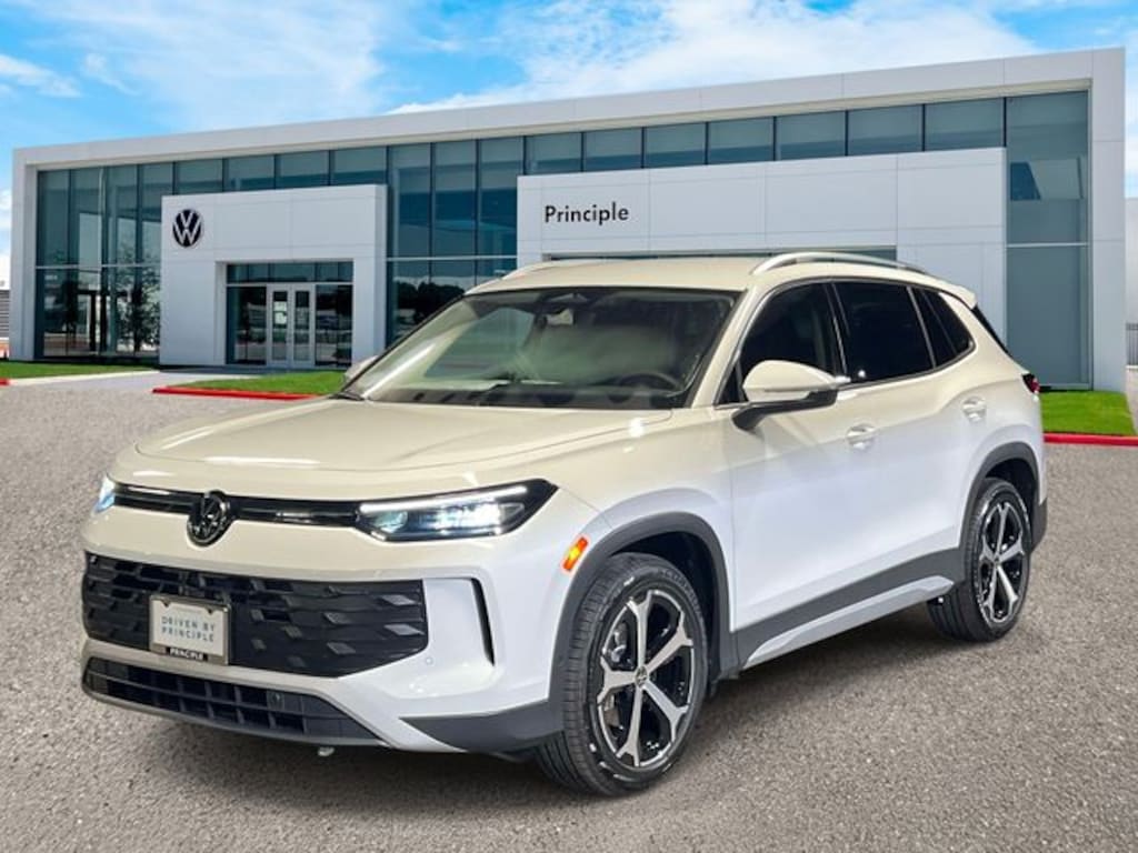 New 2026 Volkswagen Tiguan SE SUV