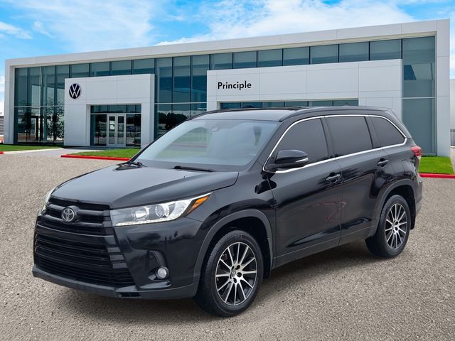 2017 Toyota Highlander SE