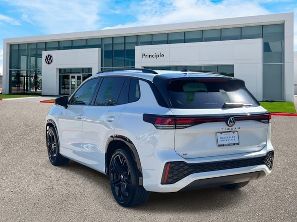 New 2026 Volkswagen Tiguan 2.0T SE R-Line Black SUV