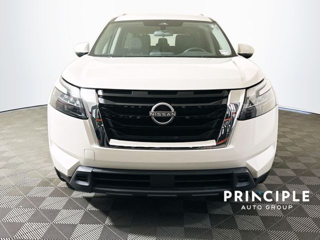 Used 2024 Nissan Pathfinder SV SUV