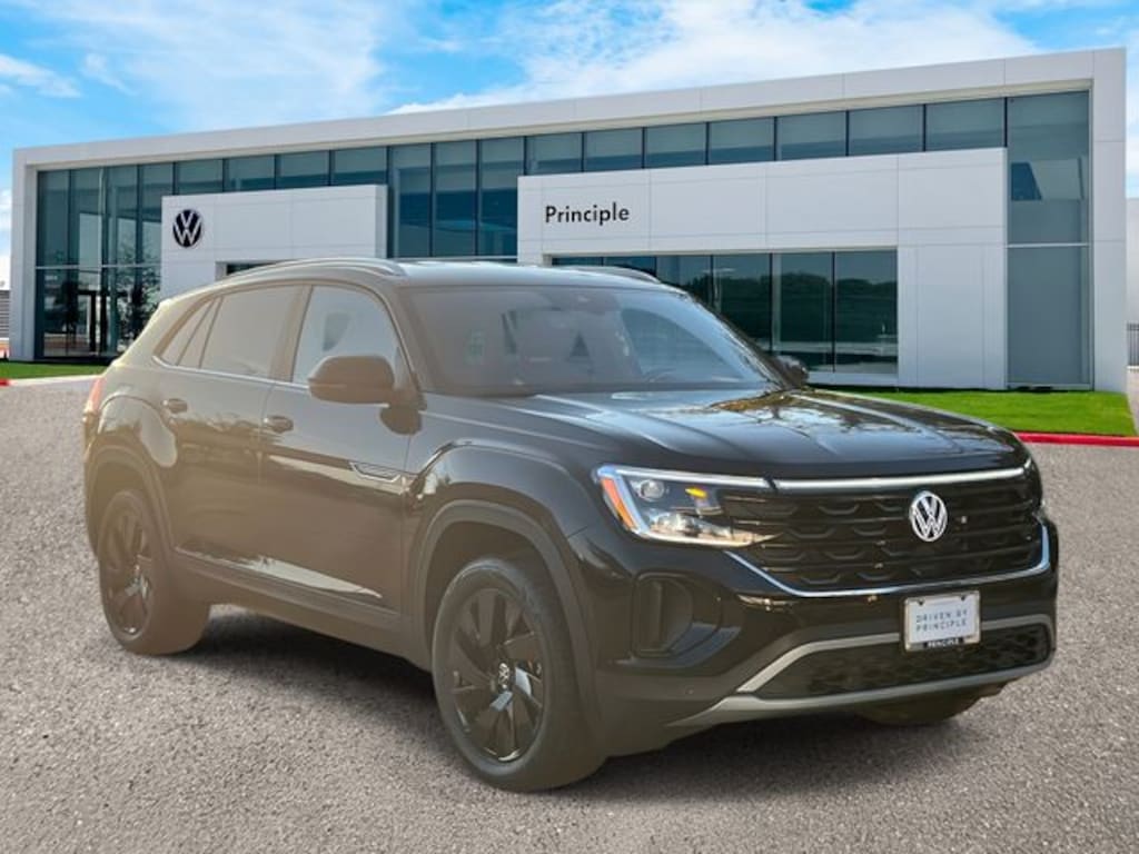 New 2026 Volkswagen Atlas Cross Sport 2.0T SE w/Technology SUV