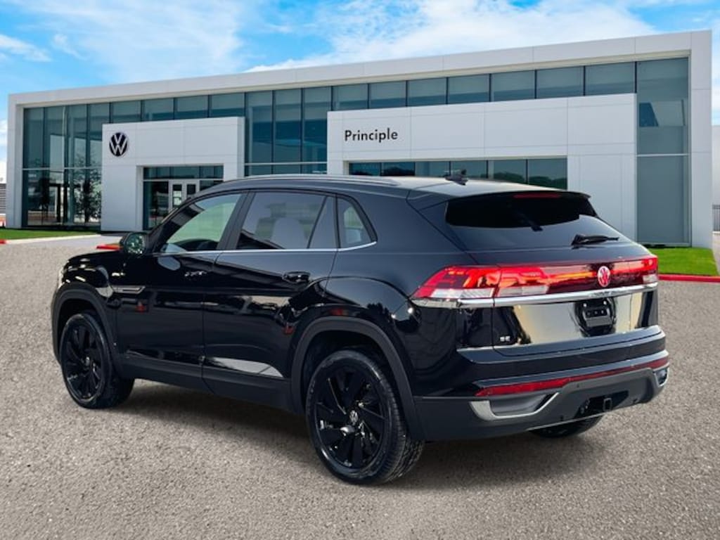 New 2026 Volkswagen Atlas Cross Sport 2.0T SE w/Technology SUV