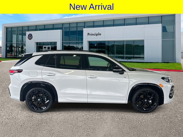 2025 Volkswagen Tiguan SE R-Line Black photo 4