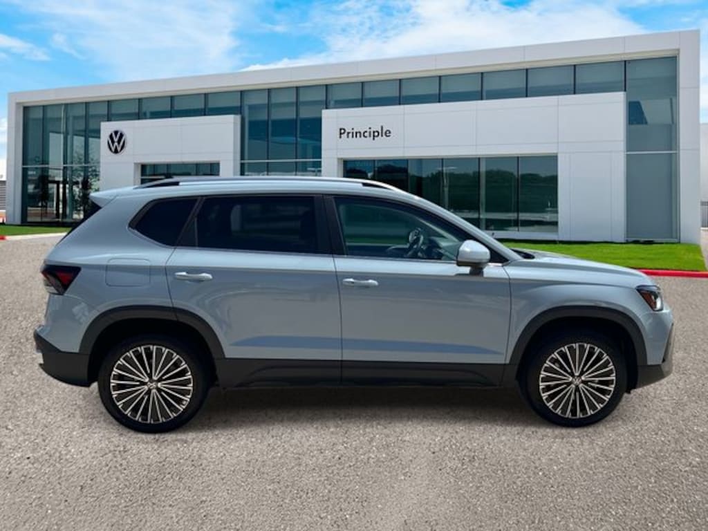 New 2026 Volkswagen Taos 1.5T SE SUV