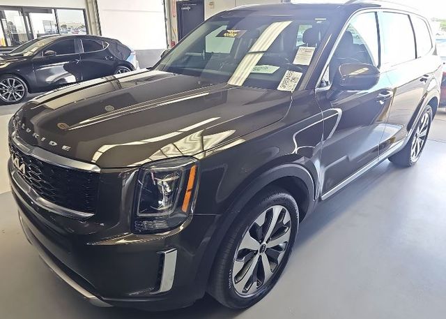 Used 2022 Kia Telluride S with VIN 5XYP64HC2NG261909 for sale in Grapevine, TX