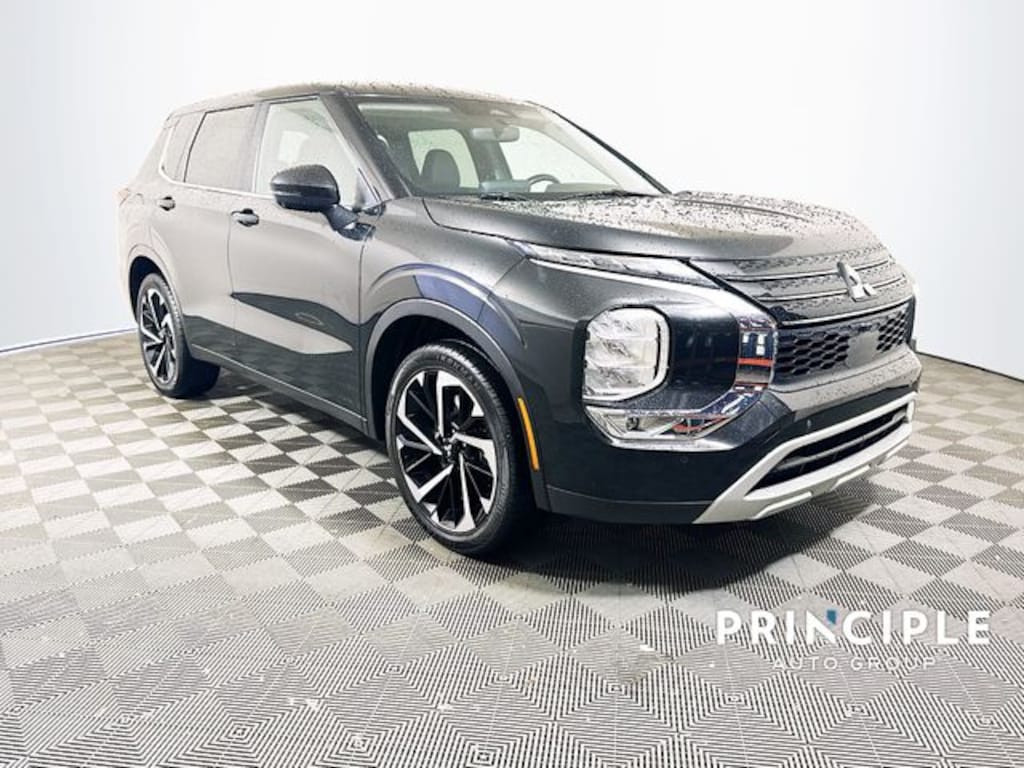 Used 2024 Mitsubishi Outlander SE SUV