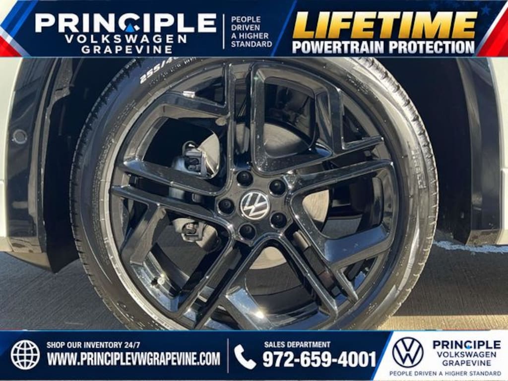 New 2026 Volkswagen Tiguan SE R-Line Black SUV